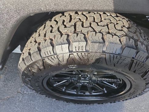 Used 2013 Jeep Wrangler Unlimited Sport image 5