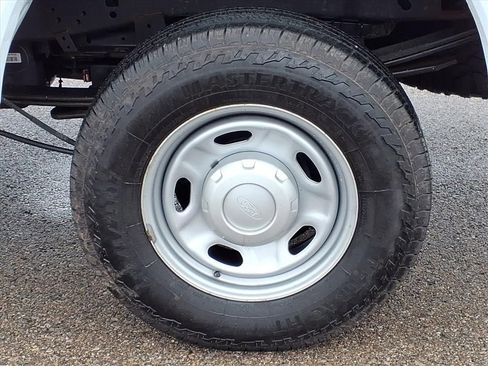 Used 2020 Ford F250 XL w/ Power Equipment Group image 9