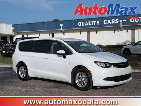 Used 2023 Chrysler Voyager LX FWD image 1