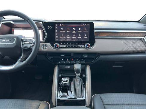 Used 2026 GMC Canyon Denali image 12