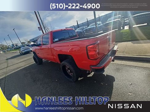 Used 2018 Chevrolet Silverado 1500 LT w/ Rally 2 Edition image 6