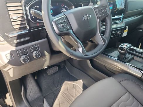 Used 2026 Chevrolet Silverado 1500 ZR2 image 10