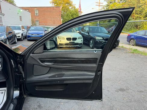 Used 2015 BMW 740i RWD image 46