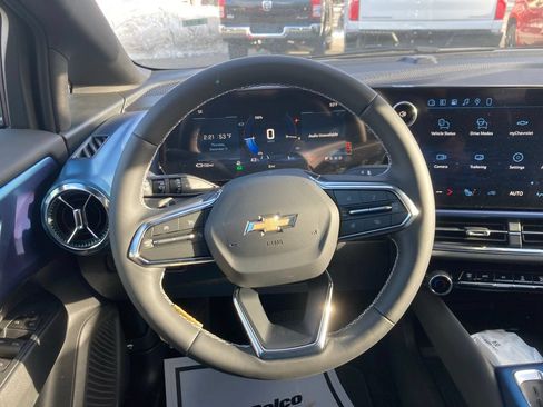 New 2026 Chevrolet Equinox EV LT AWD/4WD image 13