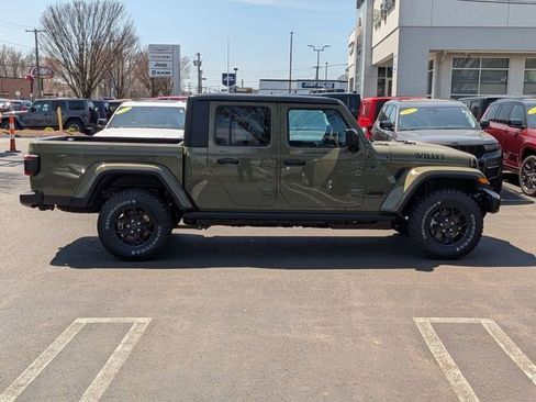 New 2026 Jeep Gladiator Willys AWD/4WD image 2