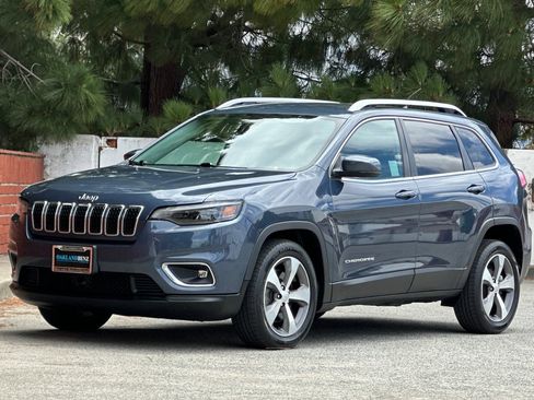 Used 2020 Jeep Cherokee Limited w/ Advanced Safety Group FWD image 8