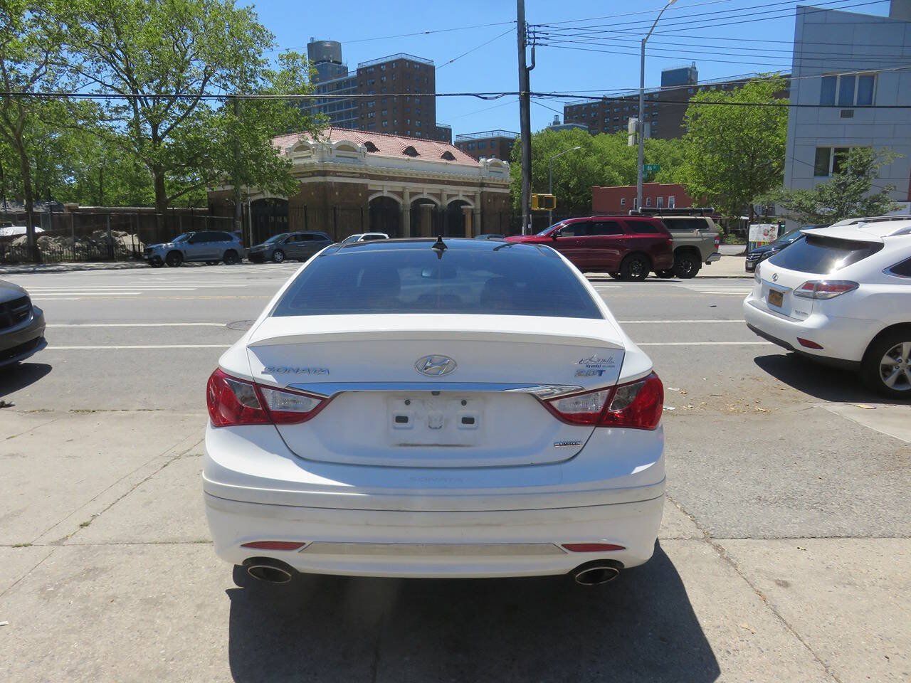 Used 2012 Hyundai Sonata Limited w/ Navigation Pkg FWD image 8