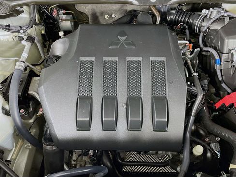 Used 2024 Mitsubishi Eclipse Cross ES image 30