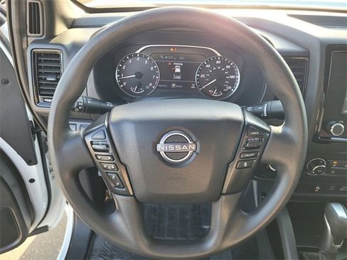 Used 2023 Nissan Frontier SV w/ Midnight Edition Package image 19