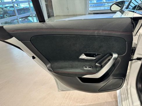 Used 2023 Mercedes-Benz CLA 250 4MATIC image 30