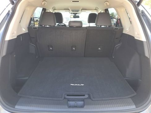 Used 2026 Nissan Rogue SL FWD image 6