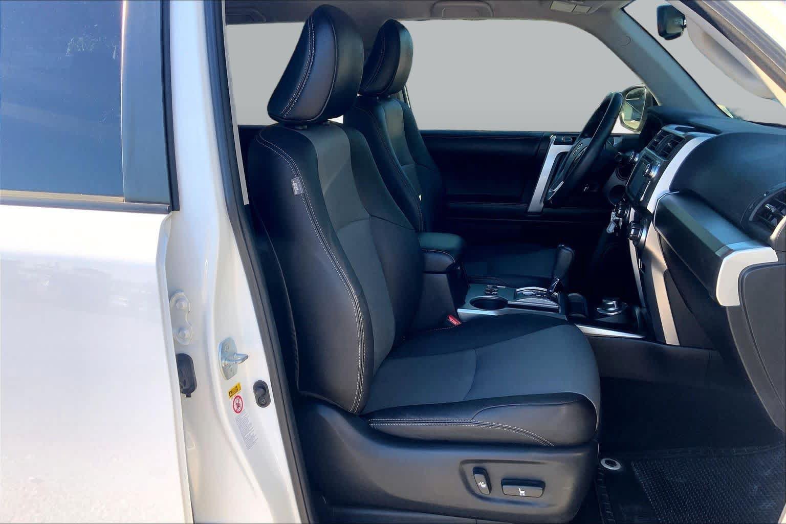 Used 2018 Toyota 4Runner SR5 Premium AWD/4WD image 9
