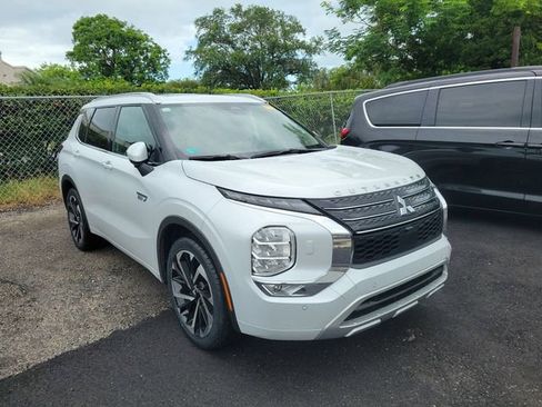 Used 2023 Mitsubishi Outlander SEL AWD/4WD image 1