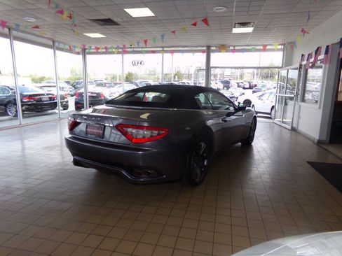 Used 2015 Maserati GranTurismo Convertible RWD image 5