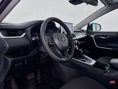 Used 2024 Toyota RAV4 XLE image 12