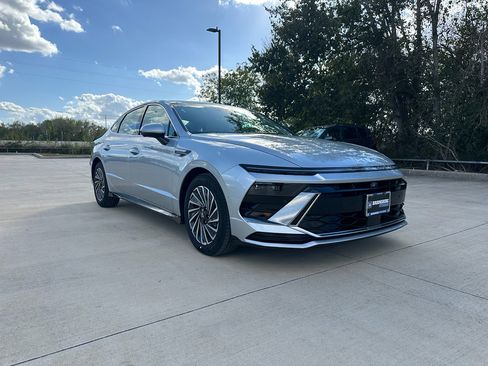 New 2026 Hyundai Sonata Limited image 3
