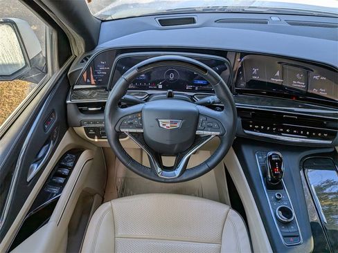 Certified 2024 Cadillac Escalade ESV Premium Luxury w/ Performance Package image 20