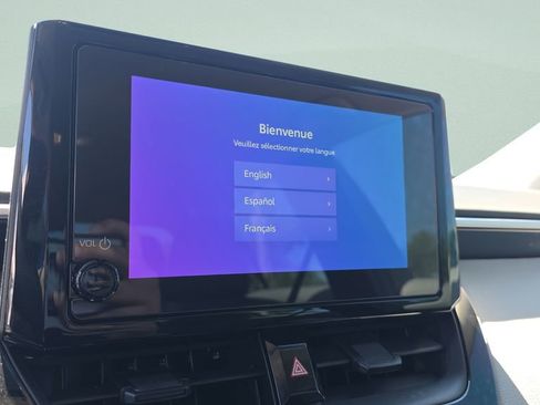 Used 2025 Toyota Corolla LE image 21