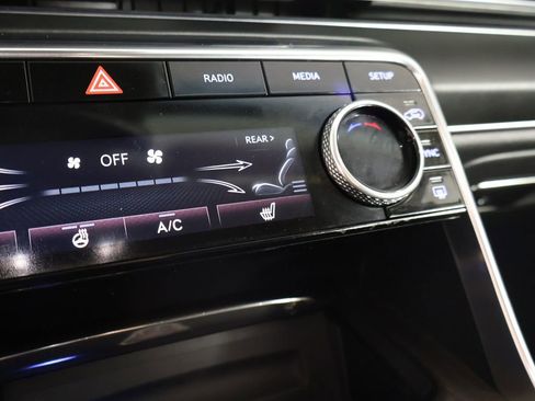 Used 2024 Genesis GV80 2.5T AWD/4WD image 52
