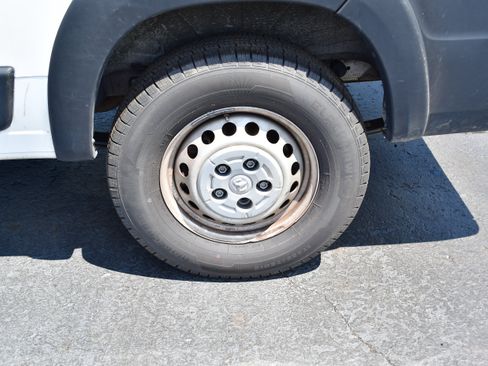 Used 2025 RAM ProMaster 2500 w/ Convenience Group FWD image 32