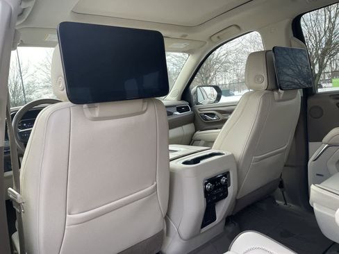 Used 2021 GMC Yukon XL Denali w/ Denali Ultimate Package image 21