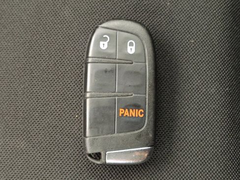 Used 2021 Jeep Renegade Latitude image 32