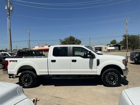 Used 2019 Ford F250 XLT AWD/4WD image 5