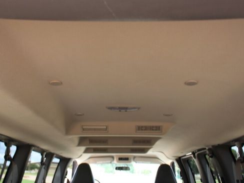 Used 2025 Chevrolet Express 3500 LS RWD image 10