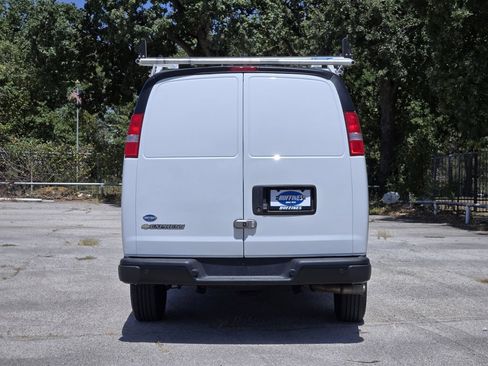 Used 2025 Chevrolet Express 2500 w/ Driver Convenience Package RWD image 6