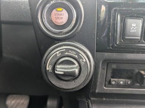 Used 2022 Nissan Titan PRO-4X w/ Pro-4x Convenience Package image 40