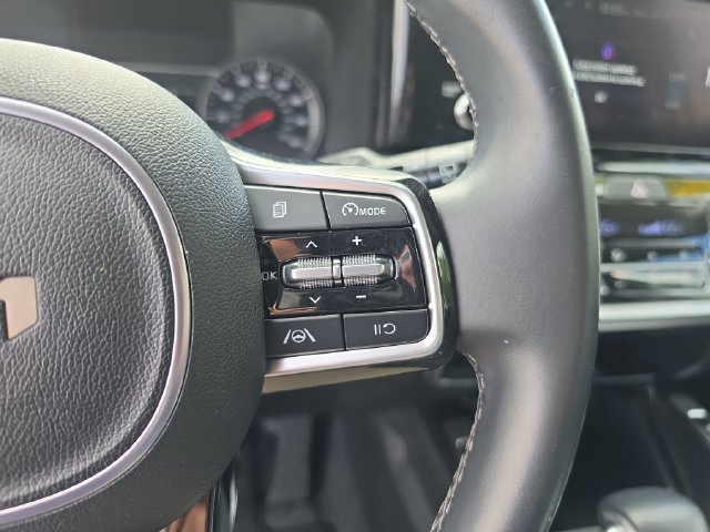 Certified 2023 Kia Sorento S FWD image 21