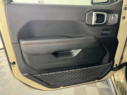 Used 2020 Jeep Gladiator Rubicon image 14