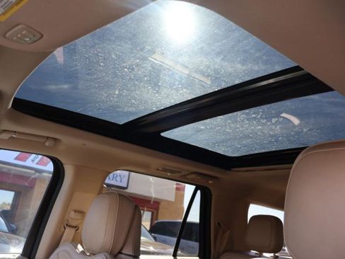 Used 2019 Lincoln Navigator Reserve image 28