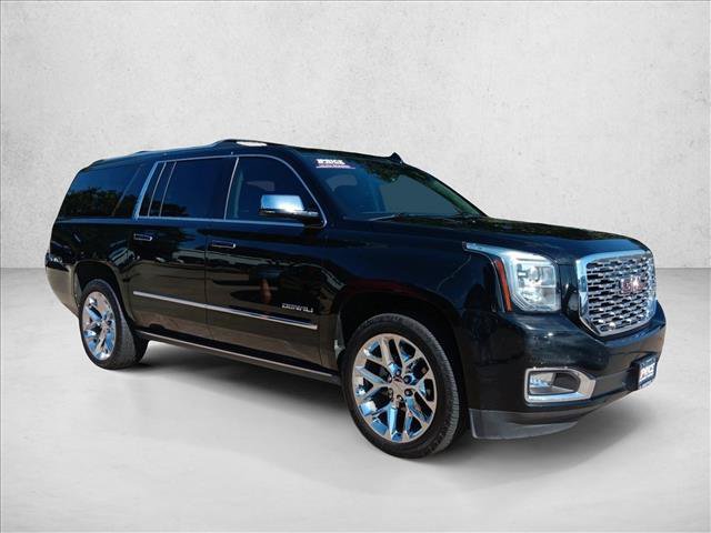 Used 2019 GMC Yukon XL Denali w/ Denali Ultimate Package AWD/4WD image 3