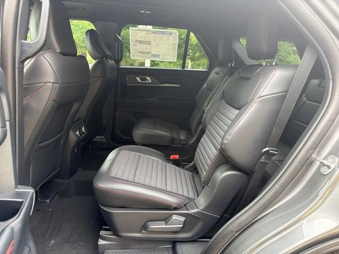 New 2026 Ford Explorer ST-Line w/ ST-Line Street Pack AWD/4WD image 24