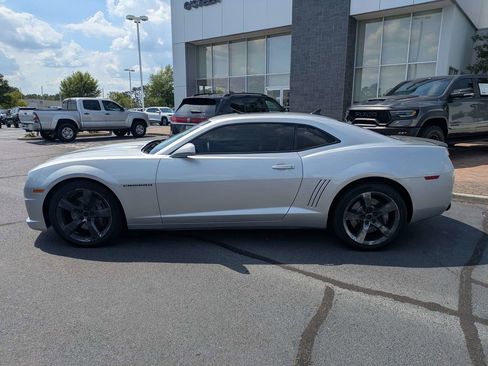 Used 2010 Chevrolet Camaro SS w/ RS Package RWD image 8