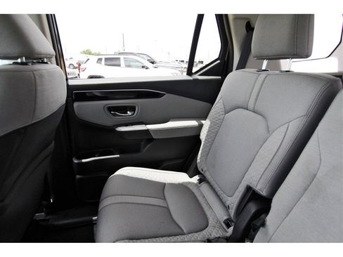 Used 2023 Honda Pilot LX image 14