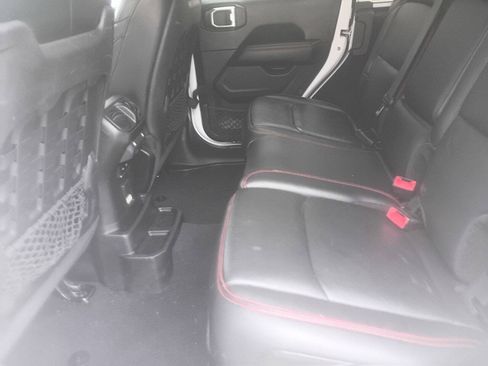 Used 2018 Jeep Wrangler Unlimited Rubicon AWD/4WD image 19