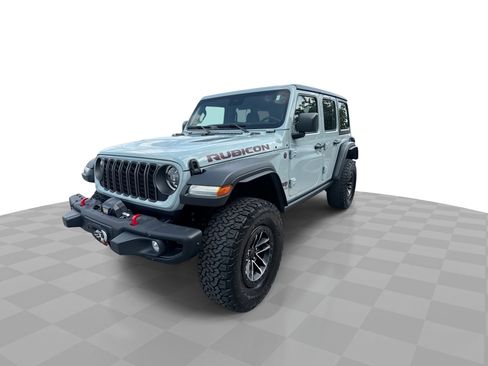 Used 2024 Jeep Wrangler Unlimited Rubicon w/ XTREMEE 35" Tire Package image 4