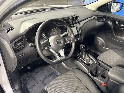 Used 2022 Nissan Rogue Sport SV image 20