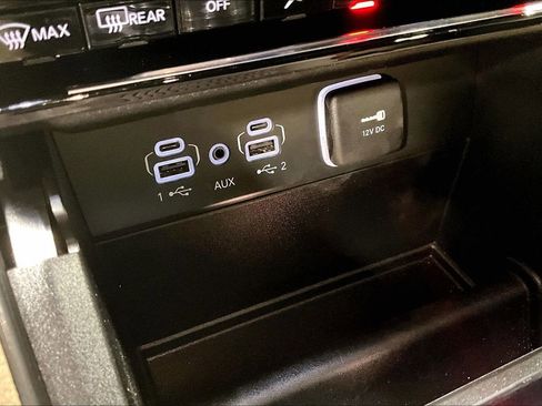 Used 2024 Jeep Grand Cherokee L Limited w/ Black Appearance Package RWD image 31