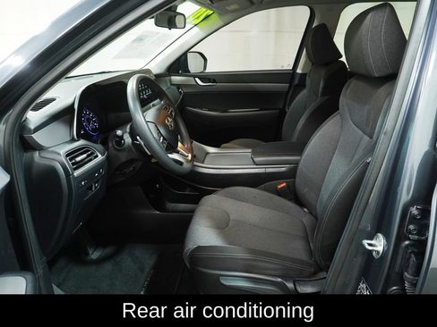 Used 2020 Hyundai Palisade SE AWD/4WD image 2