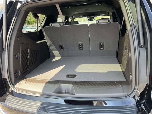 Used 2026 GMC Yukon XL Elevation image 12
