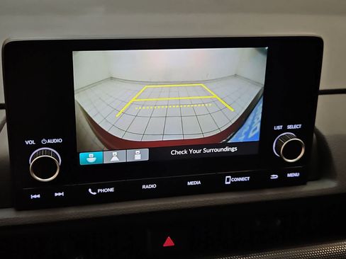Used 2023 Honda CR-V LX image 3