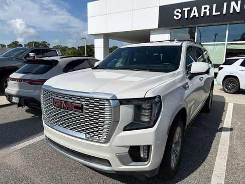 Used 2023 GMC Yukon XL Denali w/ Max Trailering Package AWD/4WD image 2