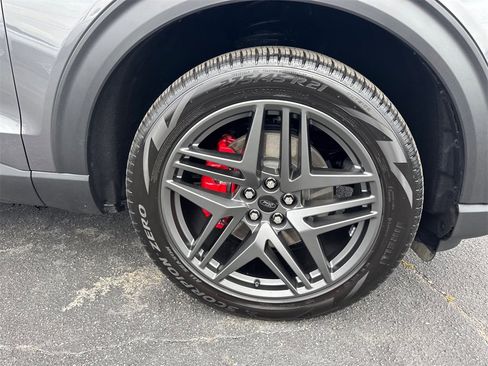 Used 2025 Ford Explorer ST-Line w/ Premium Package image 13