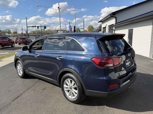 Used 2019 Kia Sorento AWD image 3