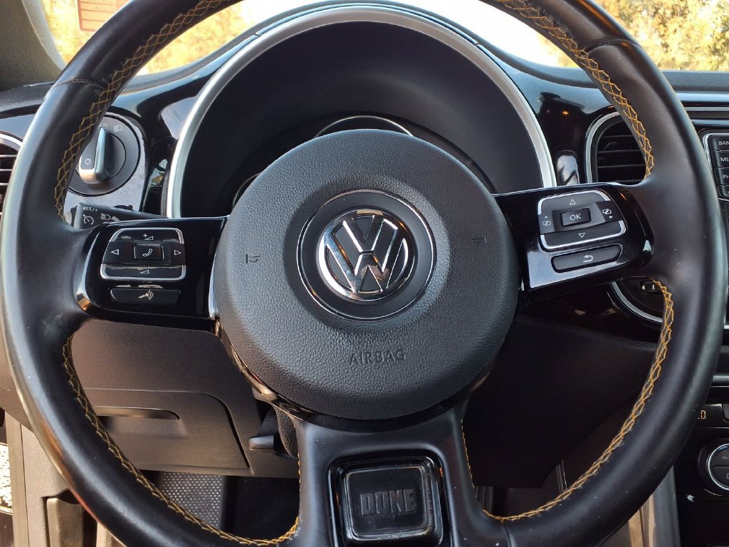 Used 2017 Volkswagen Beetle 1.8T Dune FWD image 14