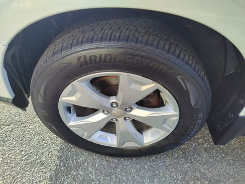 Used 2015 Subaru Forester 2.5i Limited image 23