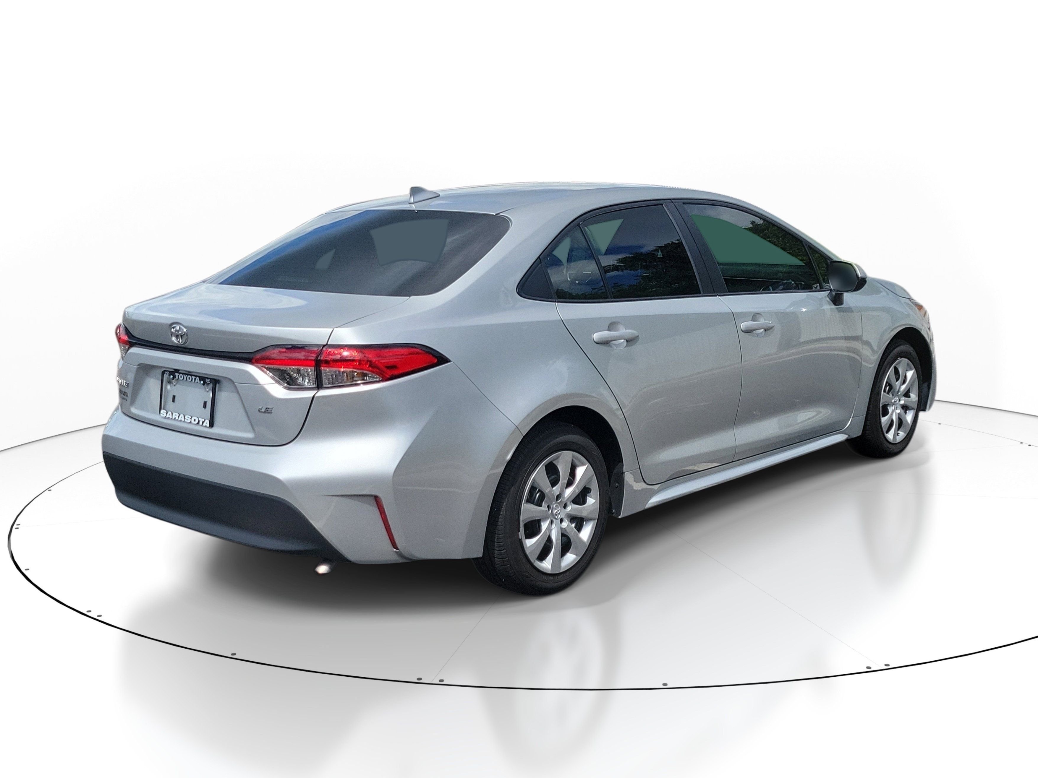 Used 2025 Toyota Corolla LE FWD image 6